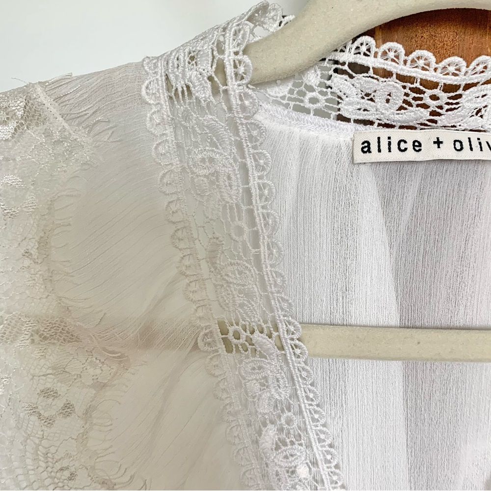 Alice + Olivia Jaden Lace Trimmed Bell Sleeve Sheer Gauze White Tunic Top Blouse - Picture 14 of 16